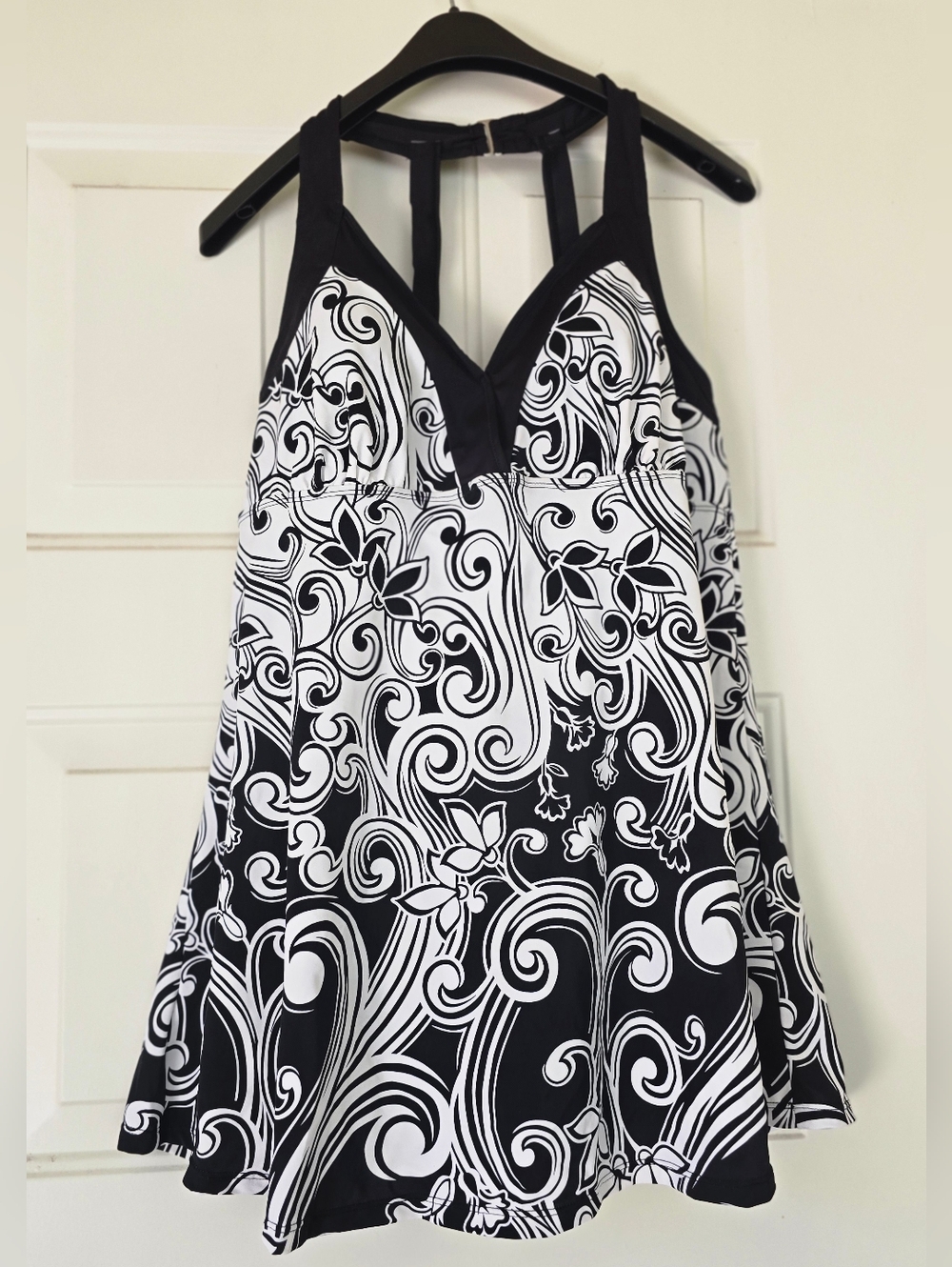 SWIM 365 Black & White Print Plus Sz 18 Beach Pool Built in Bra 1 Pc Swimdress